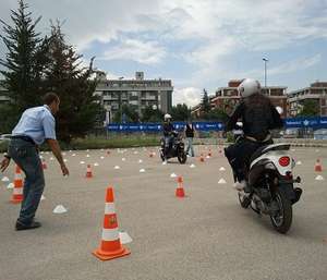 Federazione motociclistica e Ministero Istruzione per la preparazione alla guida del ciclomotore 